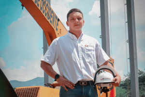 Juan Felipe Rengifo Líder de la Obra Egresado Obra del Coliseo