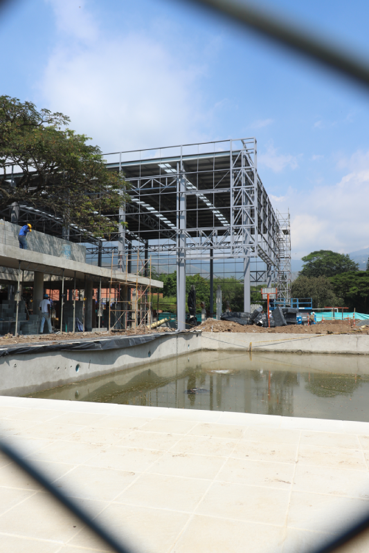 Piscina Obra Coliseo